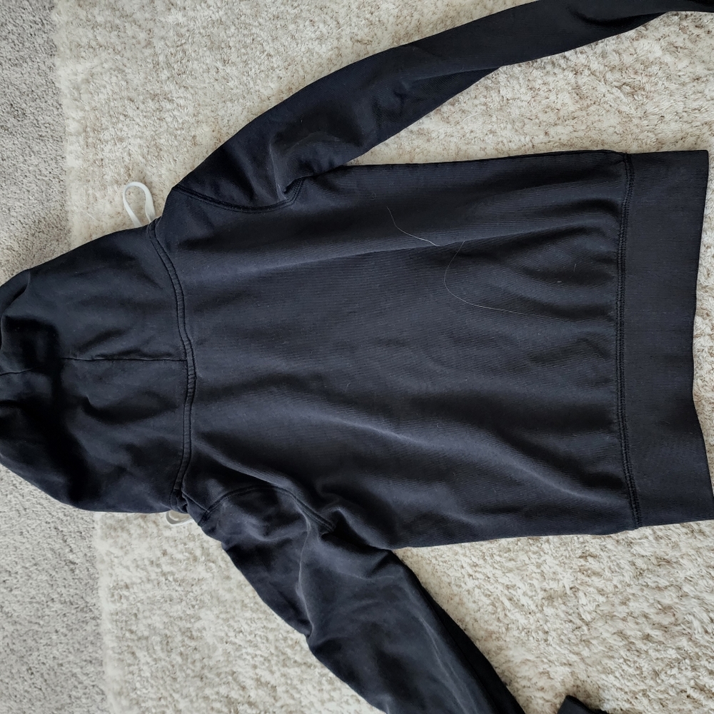 Sweaters - Picture 8 of 8